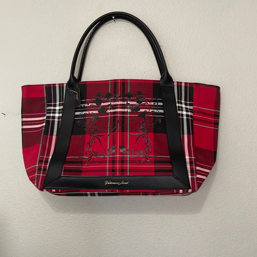 VICTORIA’S SECRET PLAID TOTE BAG NWT